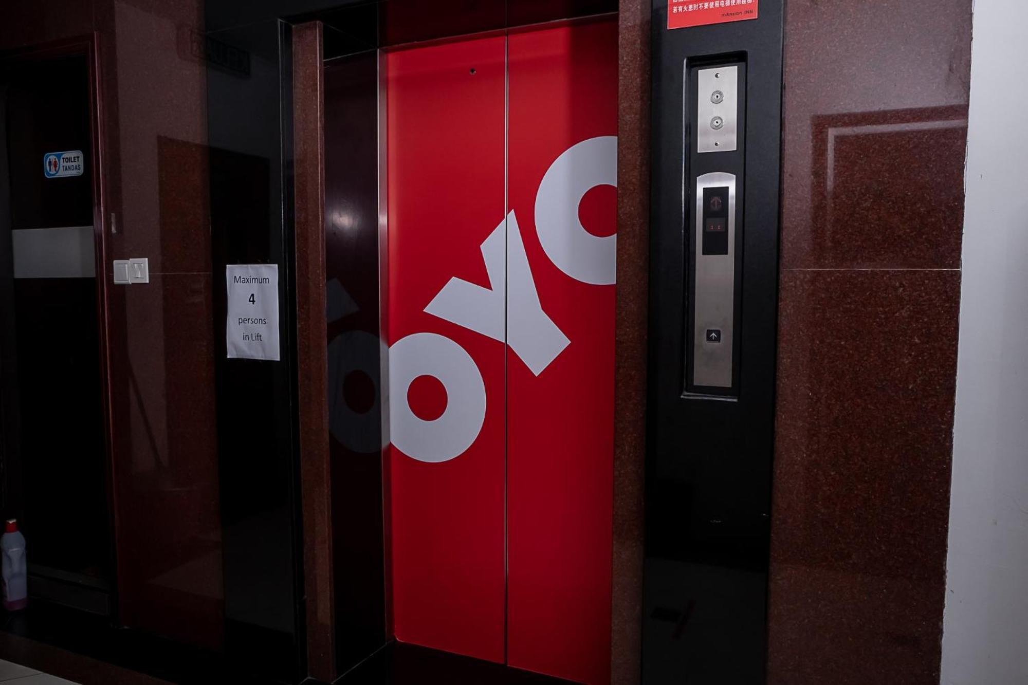 Super Oyo 90055 Mansion Inn シブ エクステリア 写真